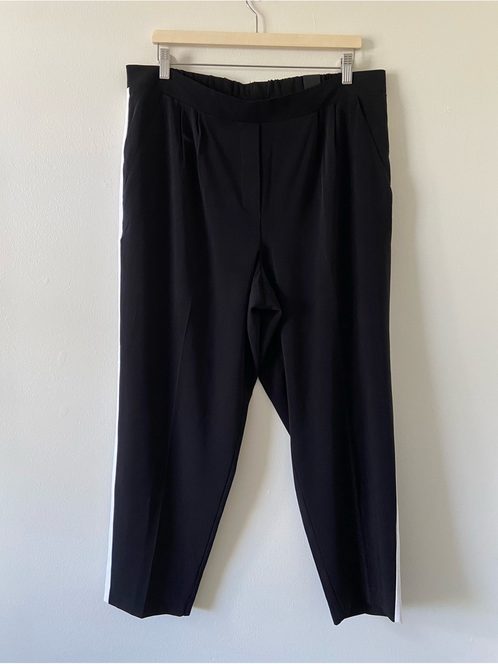 Reitmans Side Stripe Pull On Dress Trouser